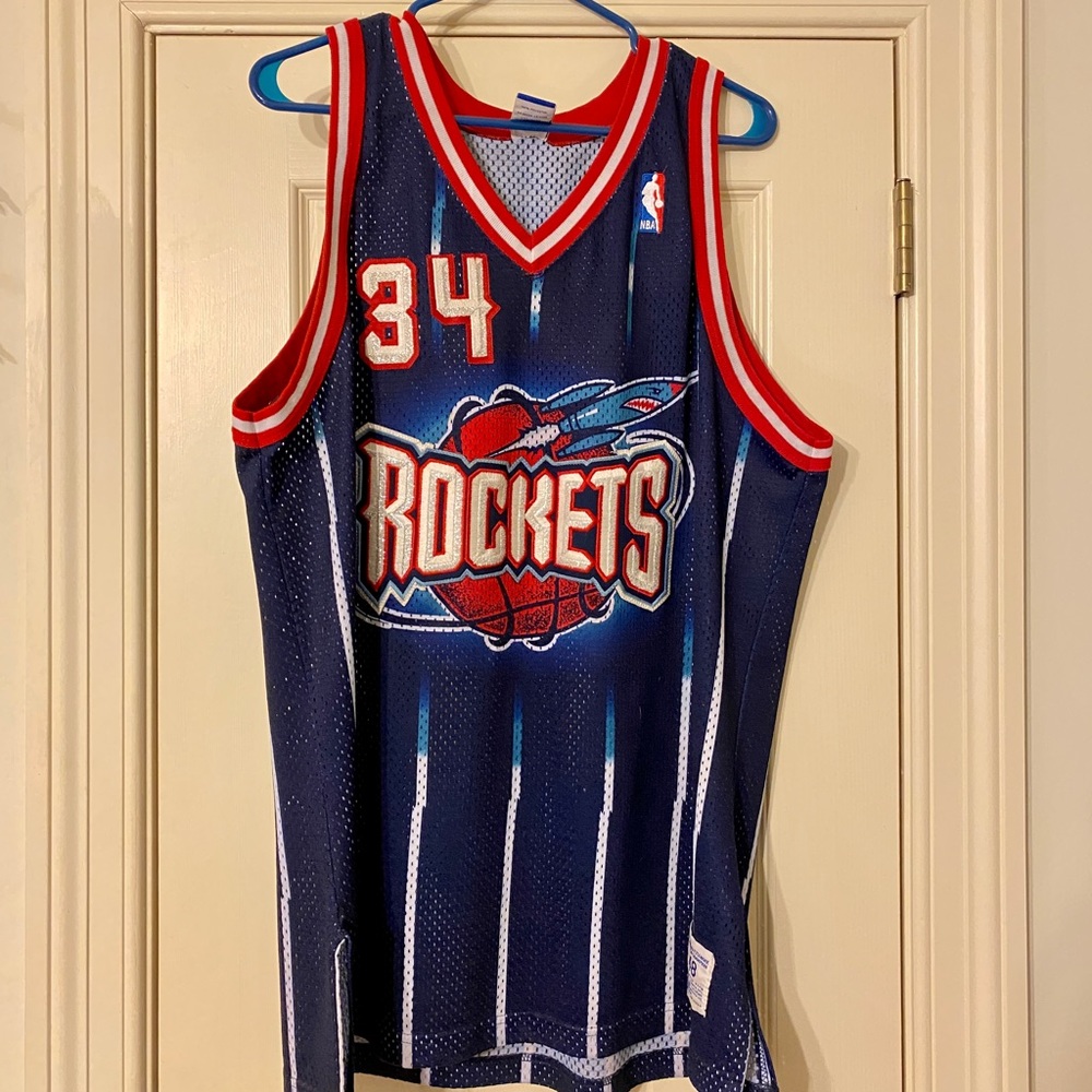 Hakeem Olajuwon Houston Rockets Champion Jersey size large (48) good condition.